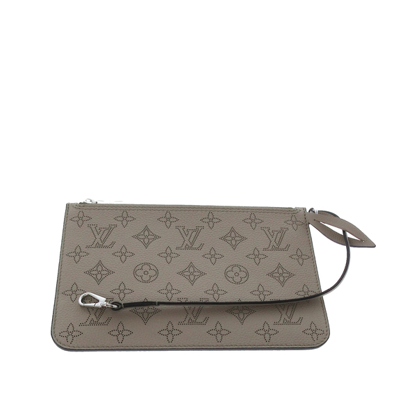 LOUIS VUITTON Monogram Mahina Blossom MM Satchel - Picture 12 of 12